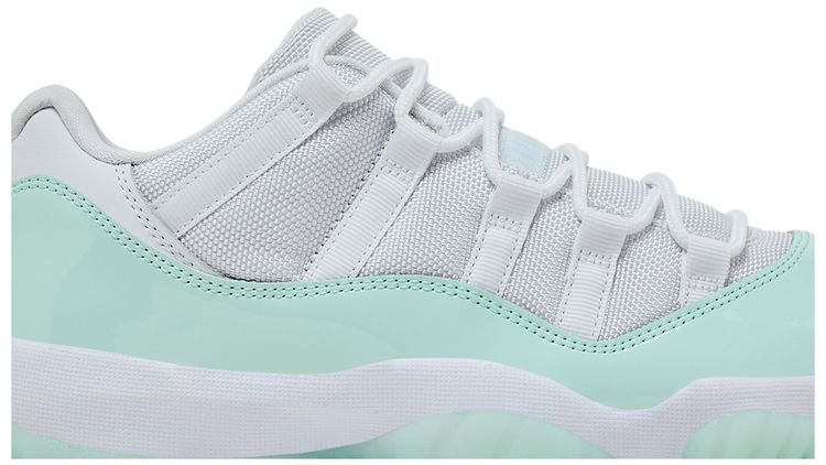 Wmns Air Jordan 11 Retro Low Igloo
